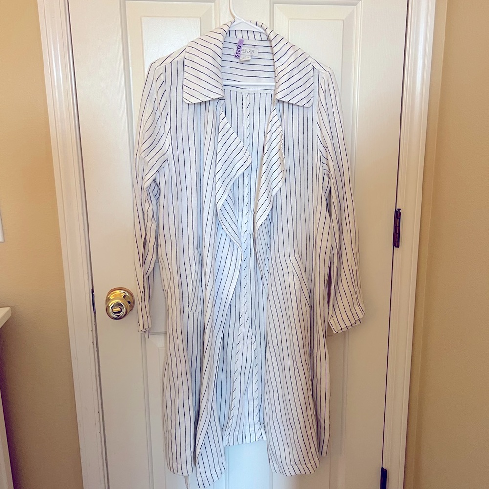 Excellent condition Rachel Zoe Linen jacket, white and black stripes, worn once.